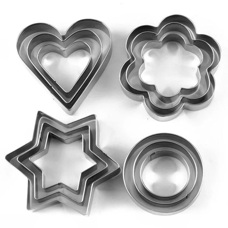 Cookie Cutters - Metal Cutters Circles, Stars, Hearts, Blossoms